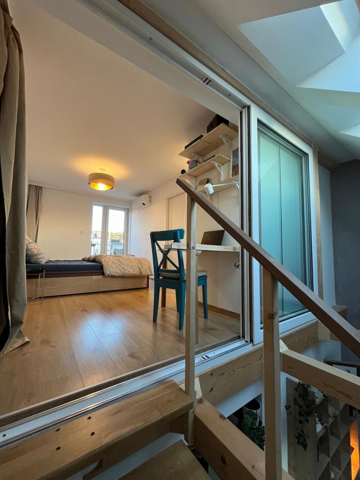 Apartment Chic & Design Maisonette For Your City Getaway